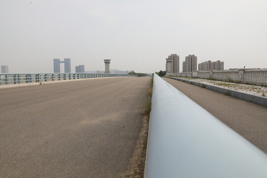 橋梁建設(shè)