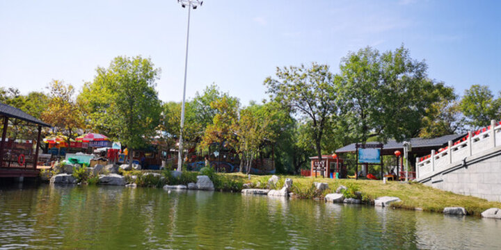 公園湖面