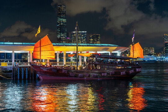 香港特別行政區(qū)天星碼頭夜景
