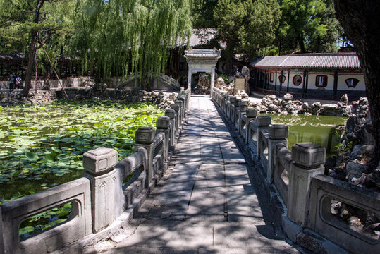 諧趣園