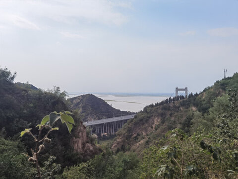 黃河桃花峪大橋