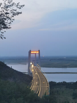 黃河桃花峪大橋