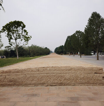 秦始皇帝陵內(nèi)城垣遺址