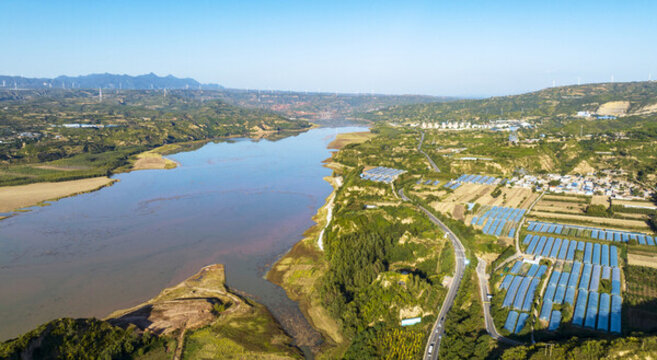 河南三門峽秋染田園景如畫