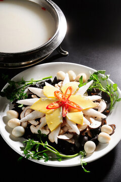 菌菇火鍋