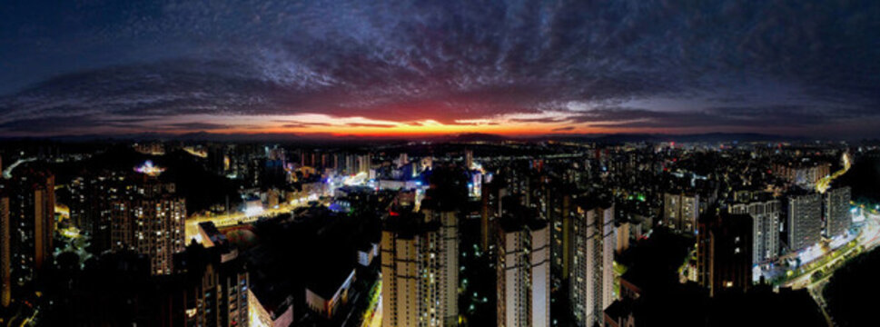 航拍城市晚霞