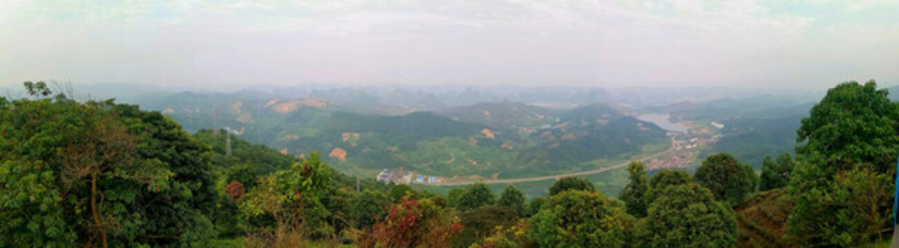 山頂風(fēng)景