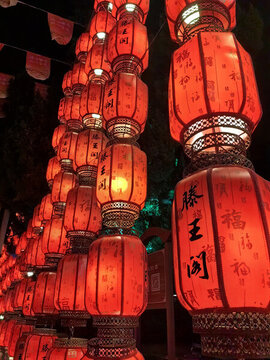滕王閣夜晚的燈籠特寫