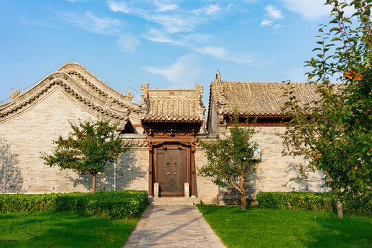 永祚寺又稱雙塔寺的傳統(tǒng)建筑門廊