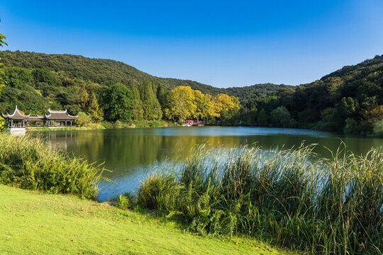 鎮(zhèn)江南山風(fēng)景區(qū)珍珠湖