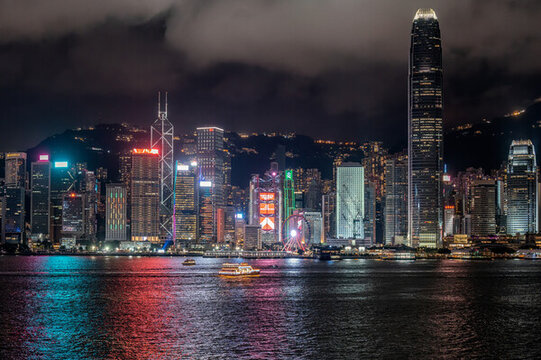 中國(guó)香港維多利亞港夜景城市風(fēng)光