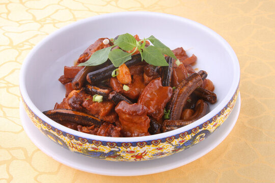 鱔魚燜罐肉