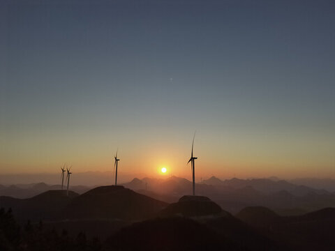 清遠(yuǎn)八界山日出