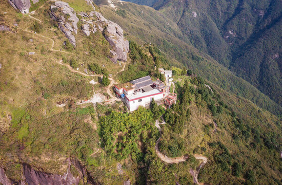 山頂老房
