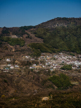 山中村落