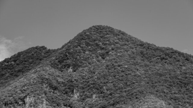 高山遠(yuǎn)山
