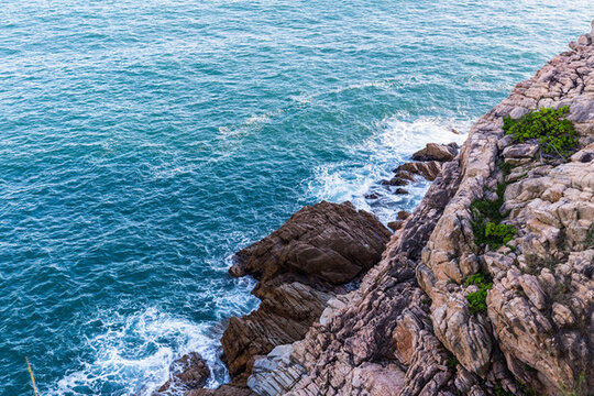 海浪礁石
