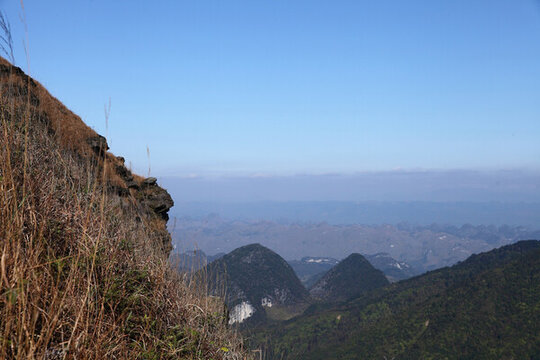 莫六公山峰