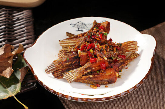 魚尾