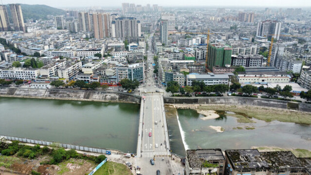 城市河流