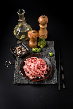黑豬里脊肉絲
