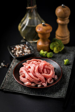 黑豬里脊肉絲