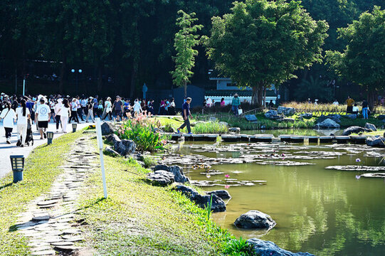 公園綠地里的休閑時光