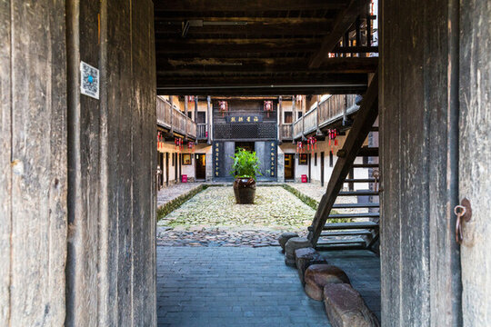 客家圍屋大門