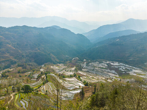 航拍紅河州元陽(yáng)梯田自然風(fēng)光
