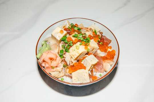 三文魚蓋飯