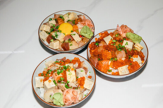 三文魚蓋飯