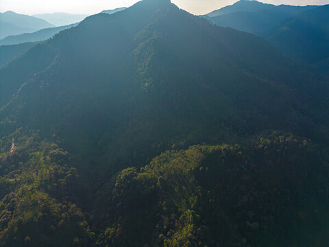 航拍山脈山林