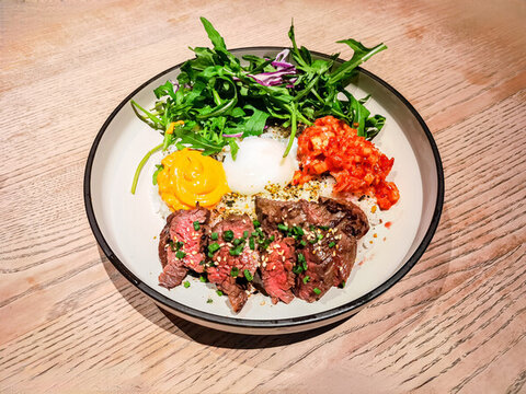 韓式牛肉拌飯
