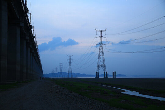電塔