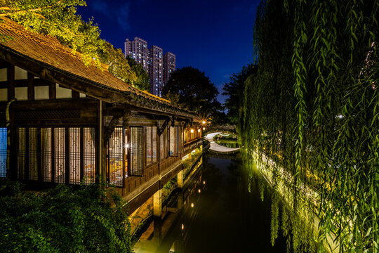 鐵像寺水街