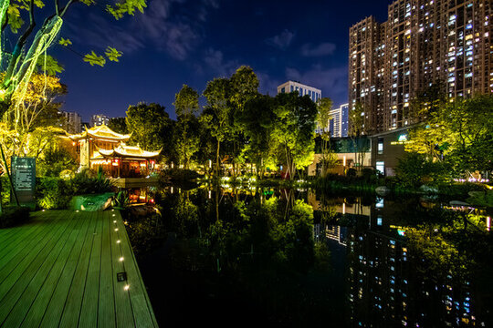 鐵像寺水街