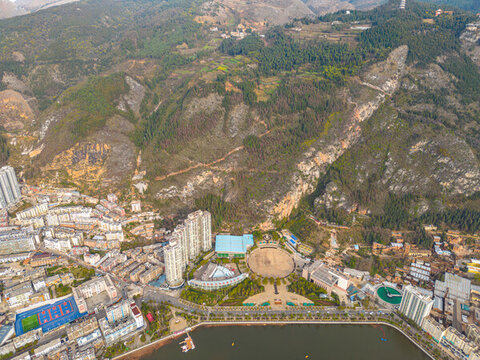 航拍云南紅河州個(gè)舊市城市風(fēng)光