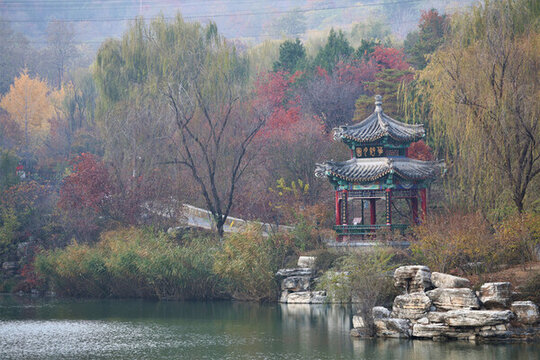 園林秋景
