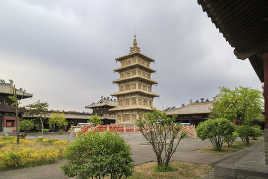 山西省大同市云岡石窟靈巖寺