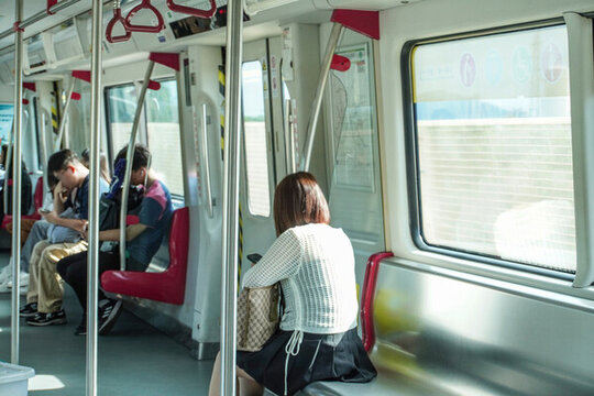 廣州地鐵四號線車廂