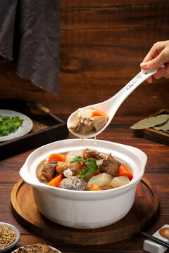 清羊肉蘿卜湯