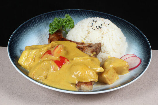 咖喱雞扒飯
