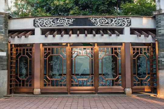 鋁合金門(mén)