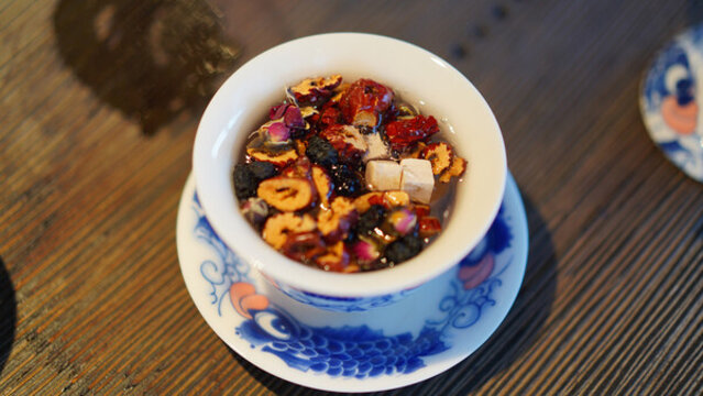 烏梅桑葚茶