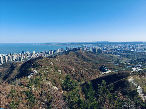 山頂俯瞰威海風(fēng)光