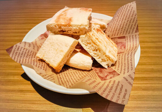 盤子里的白面餅