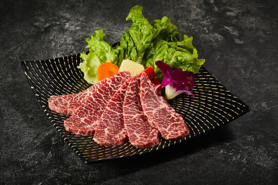 日式烤肉放題上等牛三筋