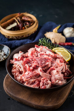 帶骨牛肉