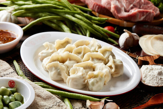 鮮肉豆角水餃