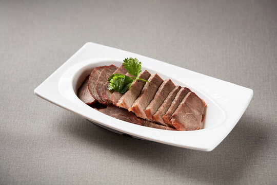 現(xiàn)鹵鮮牛肉